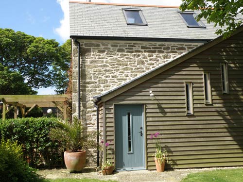 An exterior view of Little Tolmennor Barn