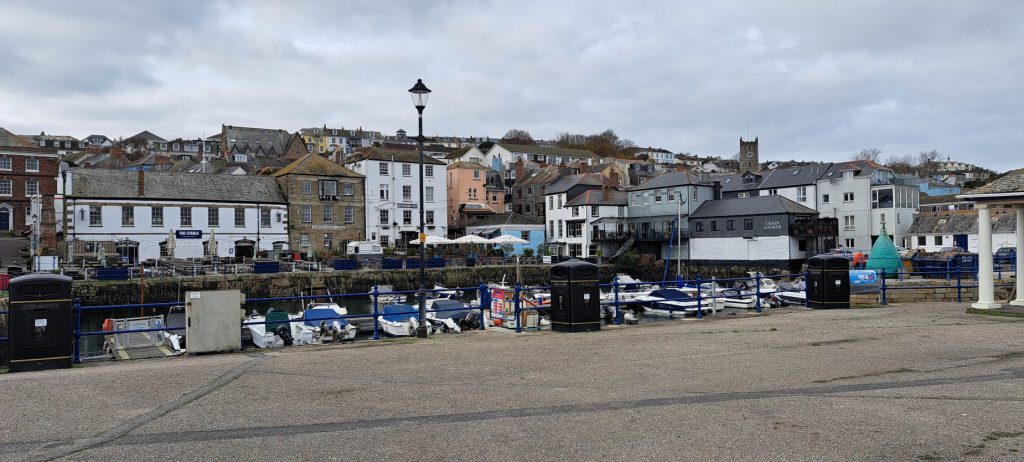 Famouth Inner Harbour looking towards the Chainlocker